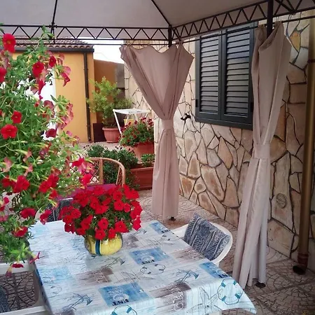 Villetta Mare Romanica Holiday home Calabernardo
